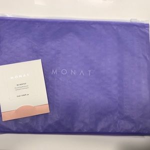 Monat Zipper Bag and Sample